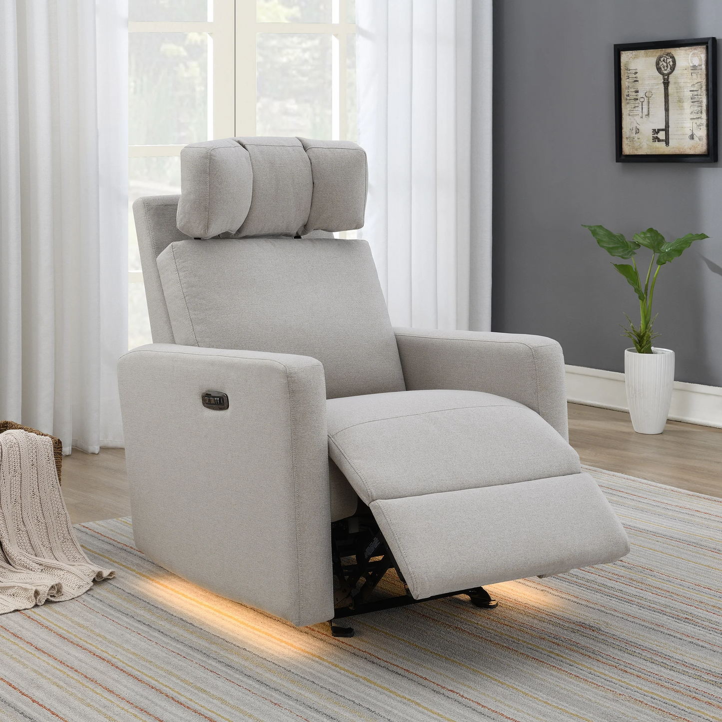 Synergy Home Tallula Fabric Power Reclincer