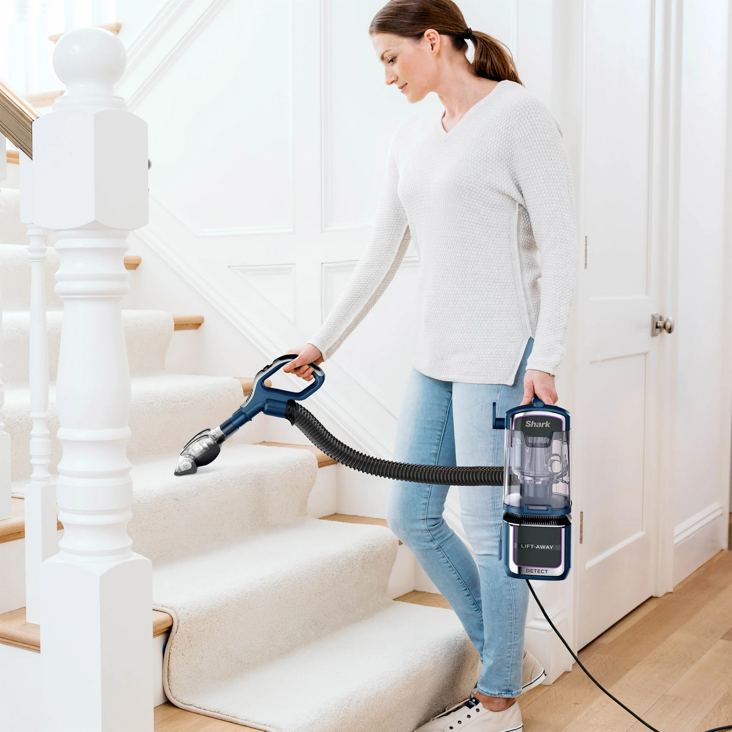 Shark Detec Performance Upright Vacuum with Duoclean